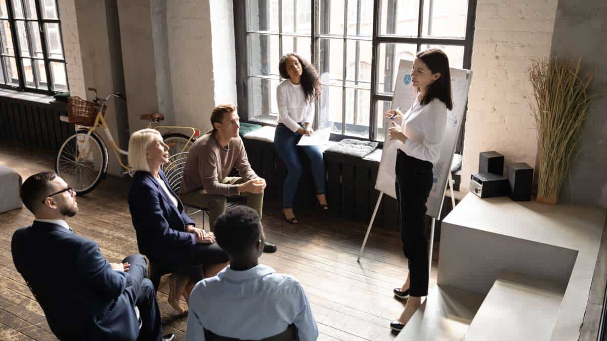 Qué es Liderazgo Participativo Características Importancia Ejemplos